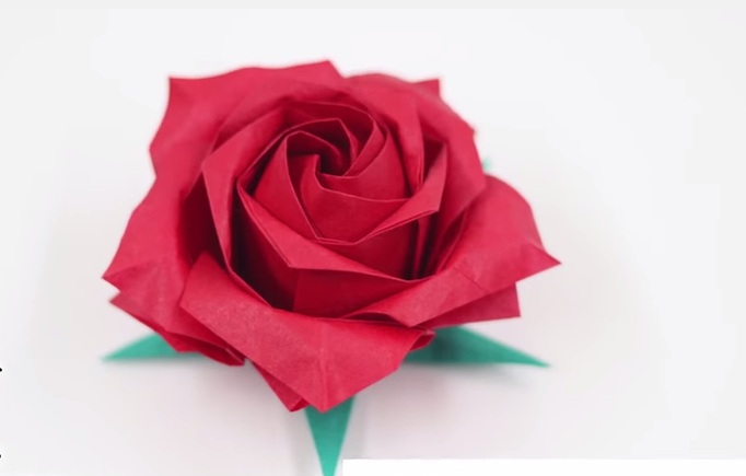 Cách làm hoa hồng tuyệt đẹp từ giấy ăn