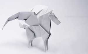 Cách gấp ngựa trắng có đôi cánh Origami