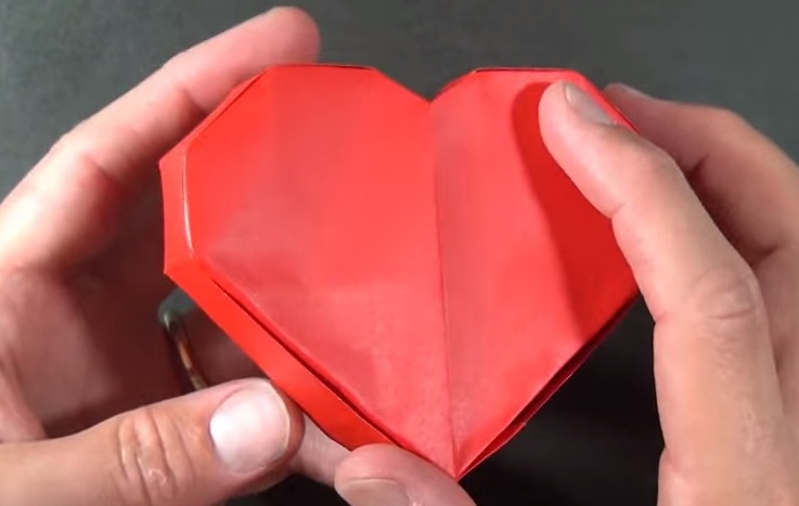 Cách gấp hộp quà giấy Origami hình trái tim