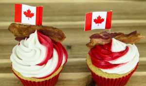 Hướng dẫn làm bánh cupcake thịt xông khói Canada