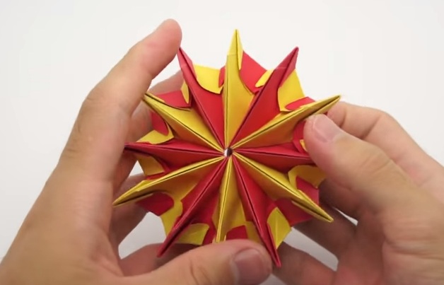 Cách xếp pháo hoa độc đáo theo phong cách Origami