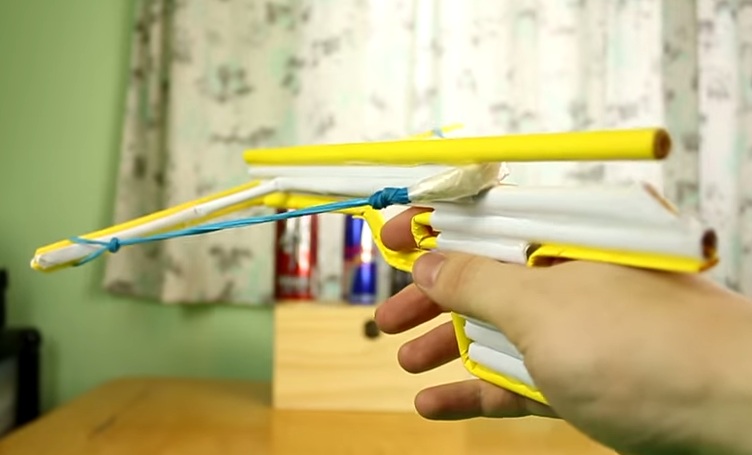 Cách làm nỏ đồ chơi bằng giấy