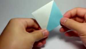 Cách gấp hạc hai màu bằng giấy 