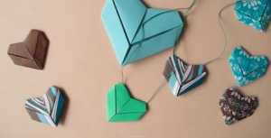 Cách làm trái tim giấy Origami để gắn lên vòng