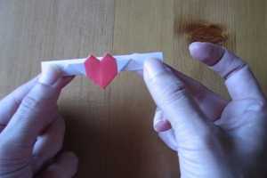 Cách gấp cặp nhẫn đính trái tim theo nghệ thuật xếp giấy Origami