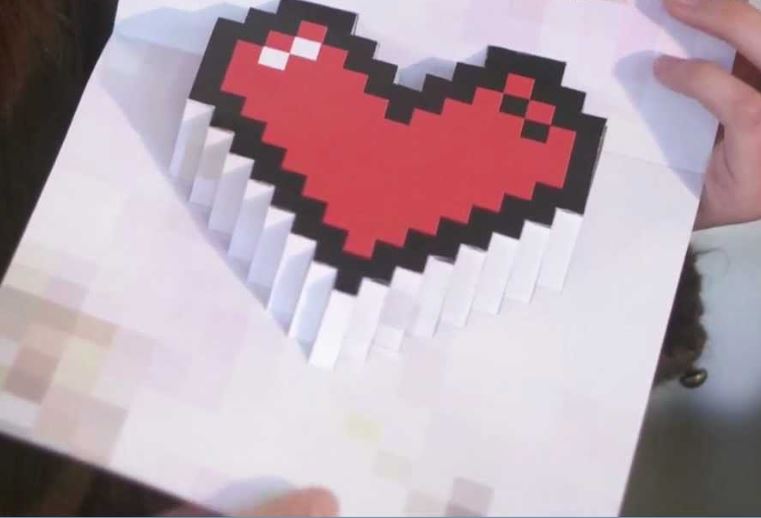 Nếu bạn muốn gửi một mẫu thiệp tặng người ấy vào ngày lễ tình nhân, hãy tham khảo ngay mẫu thiệp trái tim 3D của chúng tôi. Mẫu thiệp này sẽ mang đến cho bạn và người thương của bạn những giây phút tuyệt vời cùng nhau.