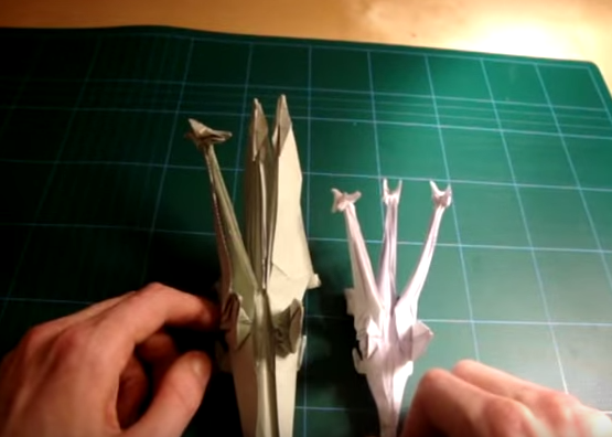 Cách gấp rồng Origami ba đầu: Hãy khám phá cách gấp rồng Origami ba đầu vô cùng độc đáo và thú vị cùng chúng tôi. Chúng tôi sẽ giúp bạn vượt qua các khó khăn trong quá trình gấp origami và tạo ra một tác phẩm nghệ thuật độc đáo.