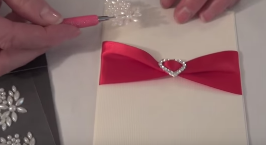 Những cách làm thiệp cưới handmade đơn giản