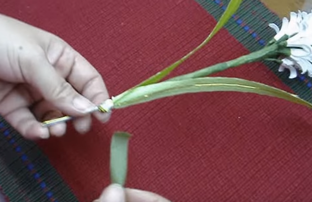 Cách làm hoa dạ hương lan bằng giấy