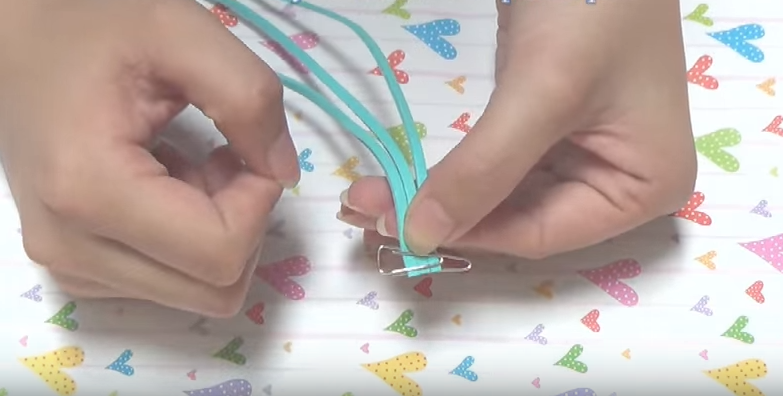 Cách làm vòng tay handmade bằng dây cói siêu đáng yêu