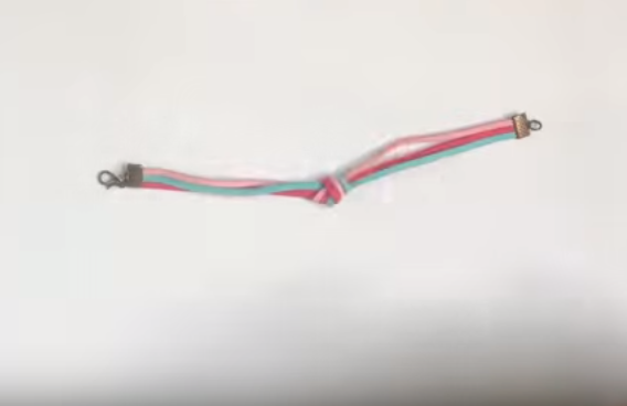 Cách làm vòng tay handmade độc đáo bằng dây da lộn