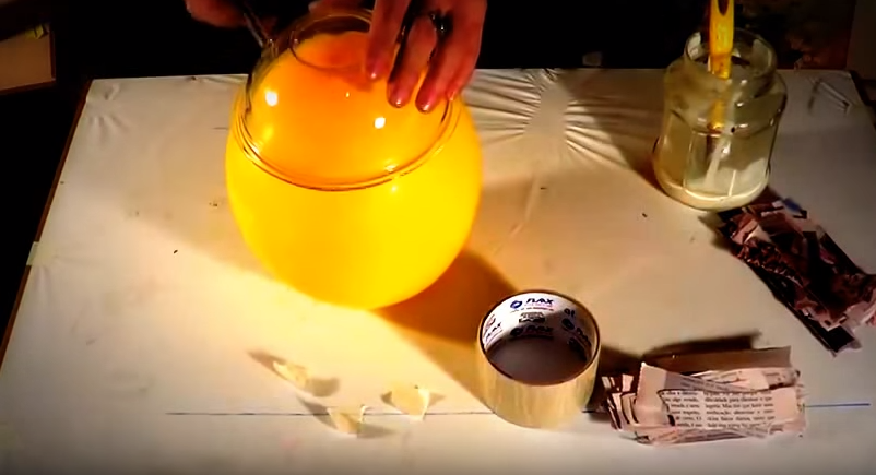 Cách làm chiếc đèn ngủ siêu đáng yêu bằng giấy và keo sữa