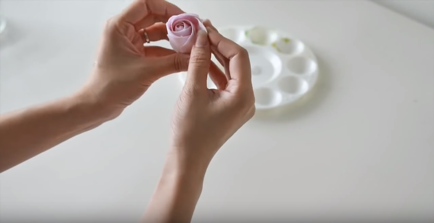 Cách làm hoa hồng  bằng đất sét Nhật tuyệt đẹp