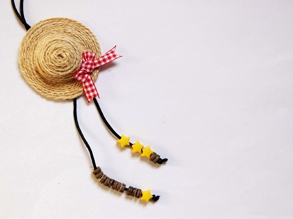 Cách làm móc khóa hình mũ bằng dây thừng 