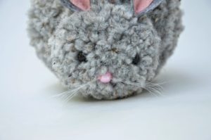 Cách làm chú thỏ đáng yêu bằng len