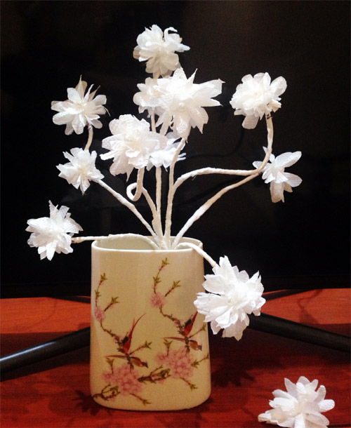 Đồ chơi tự tạo:Cách làm bình hoa tuyệt đẹp bằng khăn giấy | MN Hoa ...
