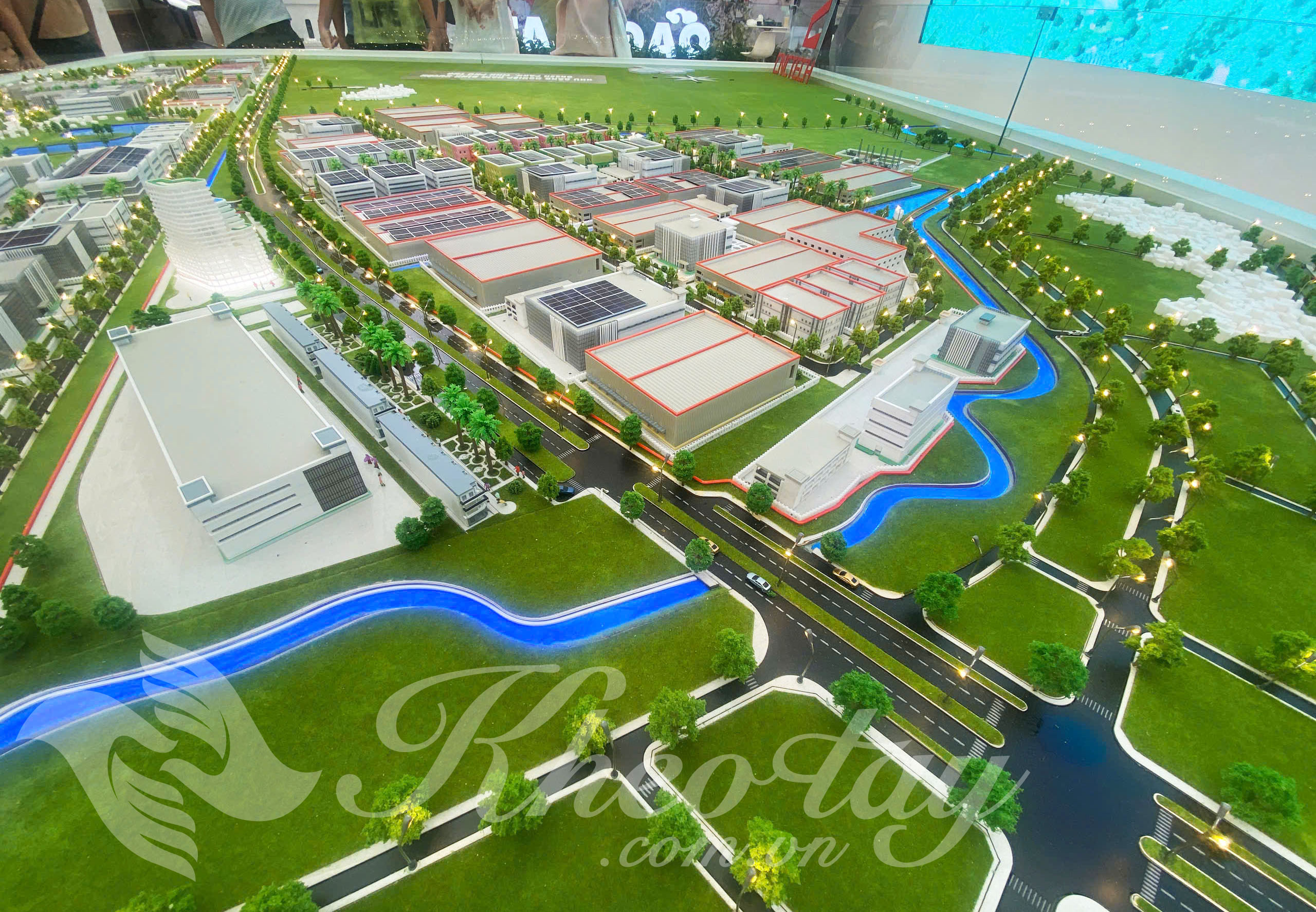 Sa bàn Khu công nghiệp của Khéo tay góp mặt tại sự kiện Khai mạc Trung Tâm Triển Lãm Quốc Gia trong dịp Kỷ niệm 80 năm Quốc khánh nước Cộng hòa XHCN Việt Nam. 